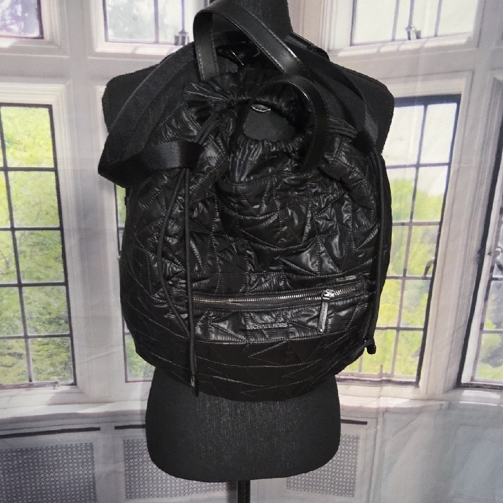 Michael Kors Black Quilted Interior Tote - Picture 3 of 12